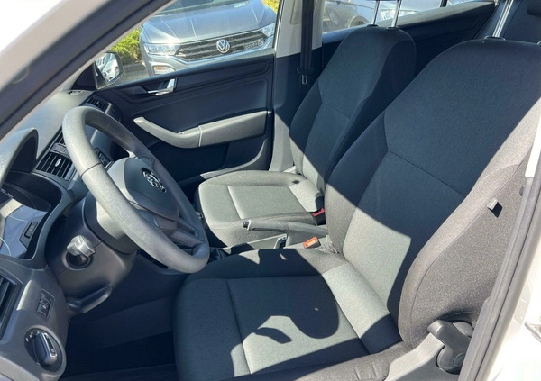 Skoda RAPID cena 37900 przebieg: 157262, rok produkcji 2018 z Rymanów małe 211